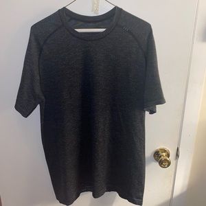 Lululemon Metal Bent Tech 2.0 Size L